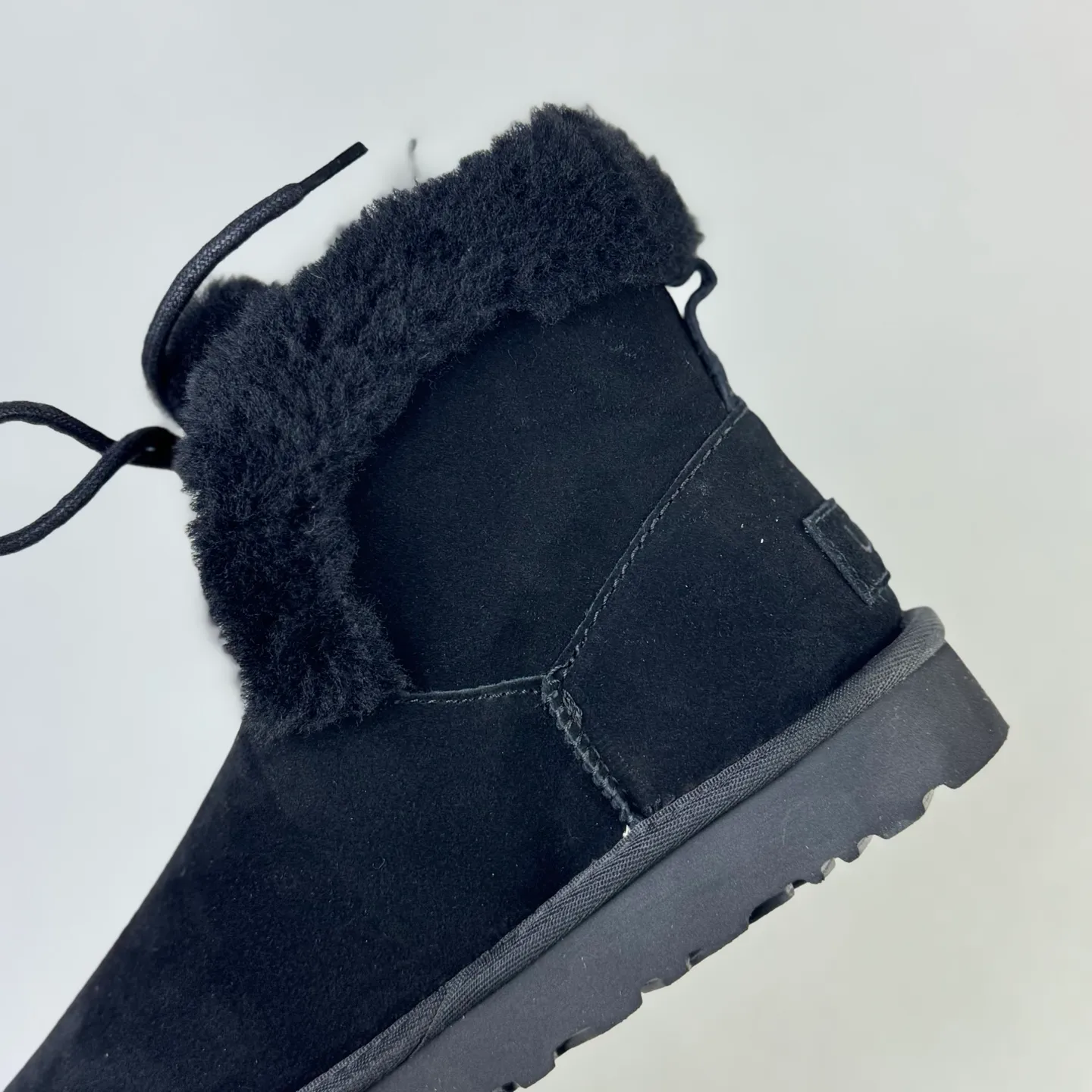 The top version in Guangzhou has arrived. Local 💰600 UGG Classic Novelty comfortable and fashionable snow boots for women have arrived 35-40